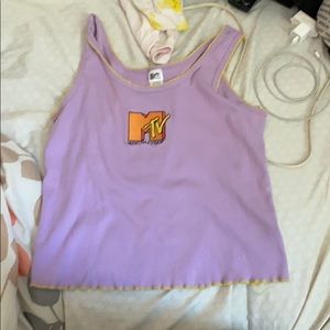 3 cropped tank tops!